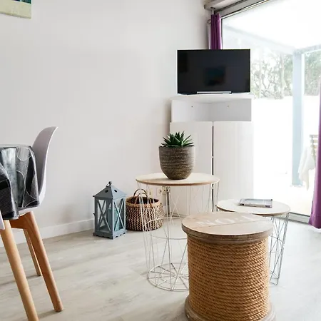 Дом отдыха Maison Dans Proche Ocean Les Sables - 4 Pers *